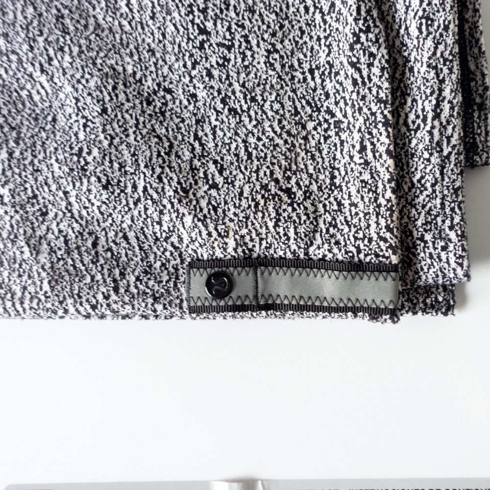 Lululemon scarf